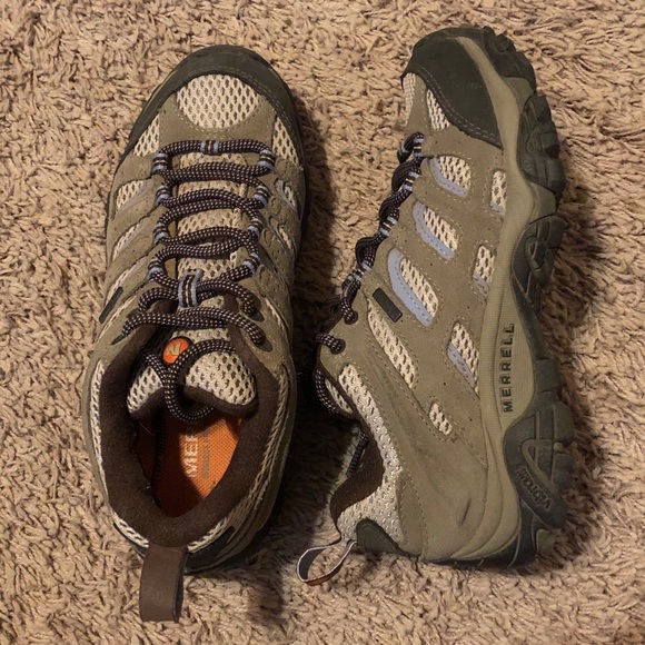 Merrell Shoes - Merrell Women’s Hiking Shoes Size 6